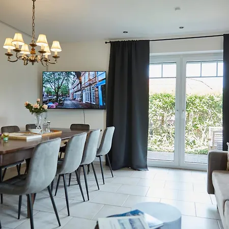 Has & Igel - Maerchenhaft In Bis 10 Personen - 4 Schlafzimmer - Terrasse - 140 Qm - 2 Parkplaetze Unterm Carport * 북스테후데